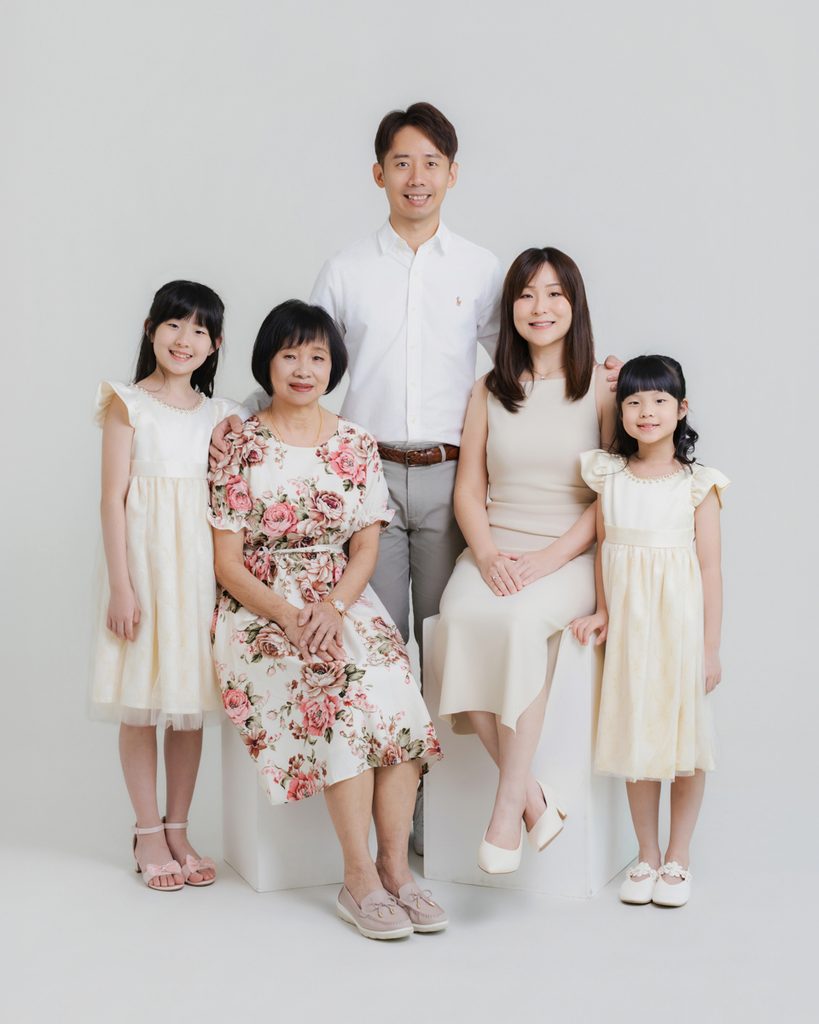 Timeless family portrait at Welight Studio