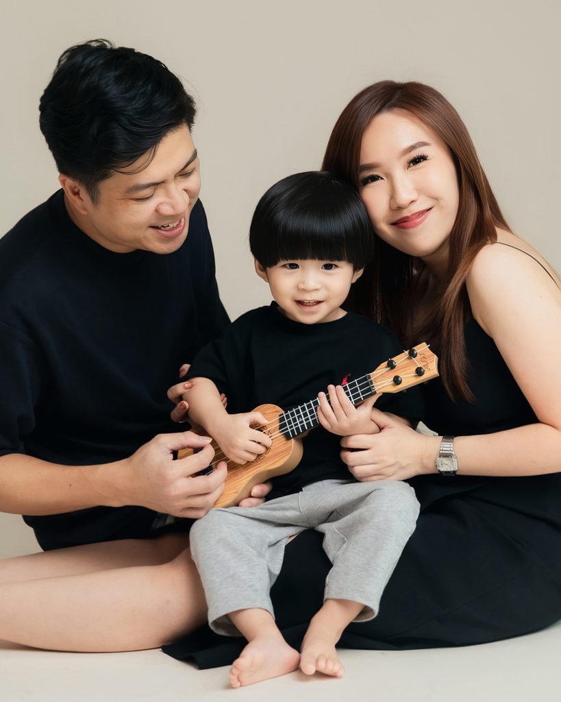 Natural family portrait photography in Klang Valley